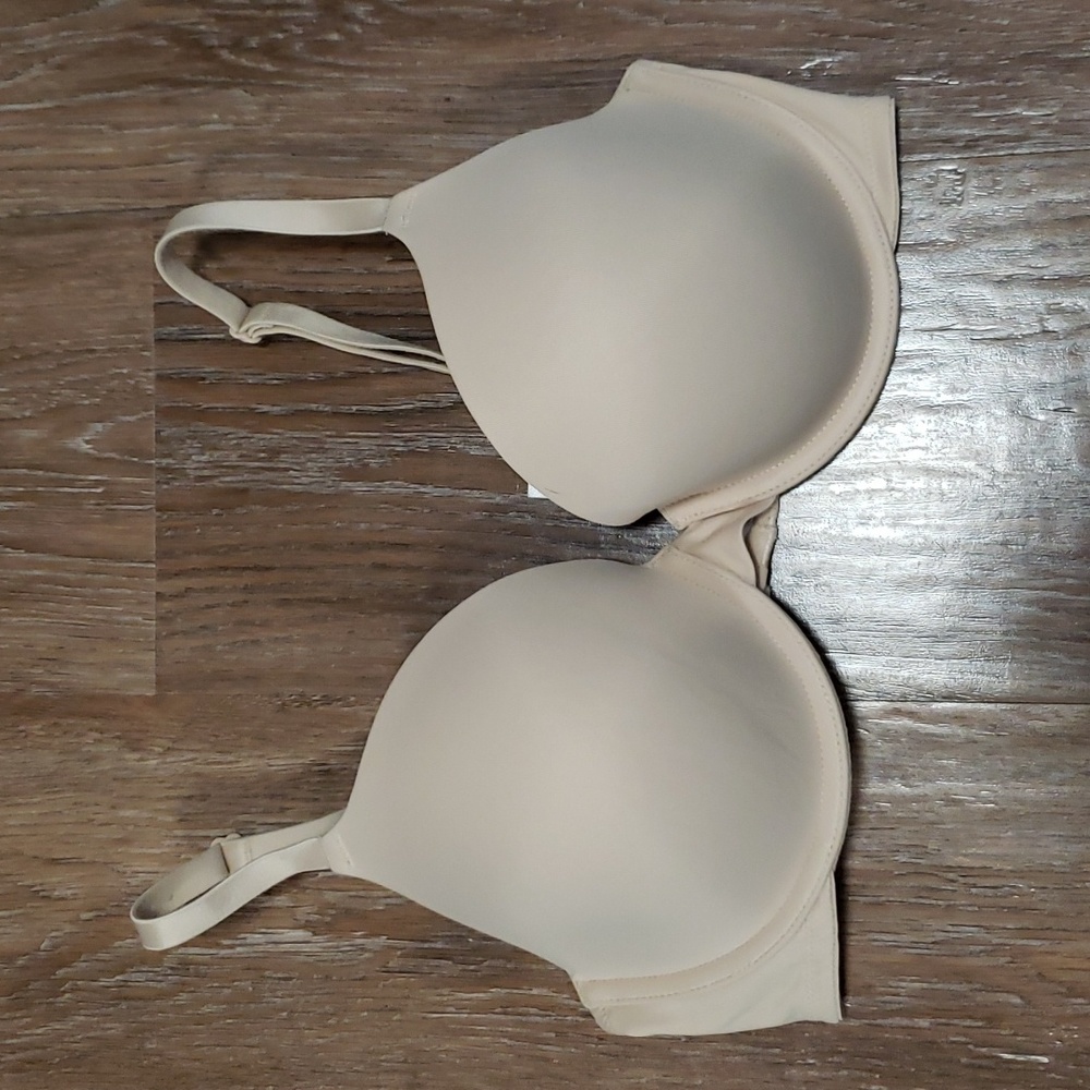 (34D) PINK Victoria's Secret Wear Everywhere Lightly Lined T-Shirt Bra Neutral